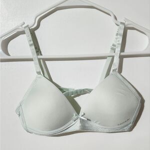 Tahari bra size 34 A